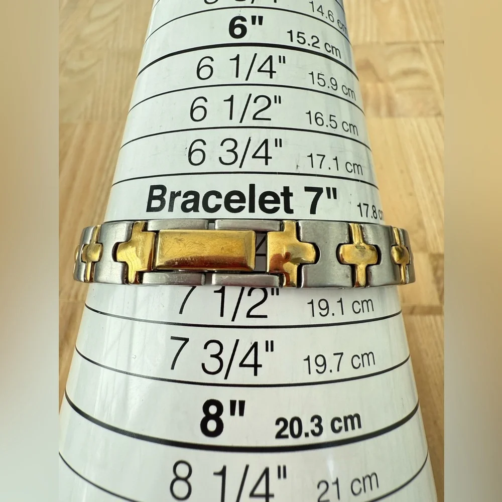 Vintage Citizen quartz ladies oval two tone watch NEW BATTERY